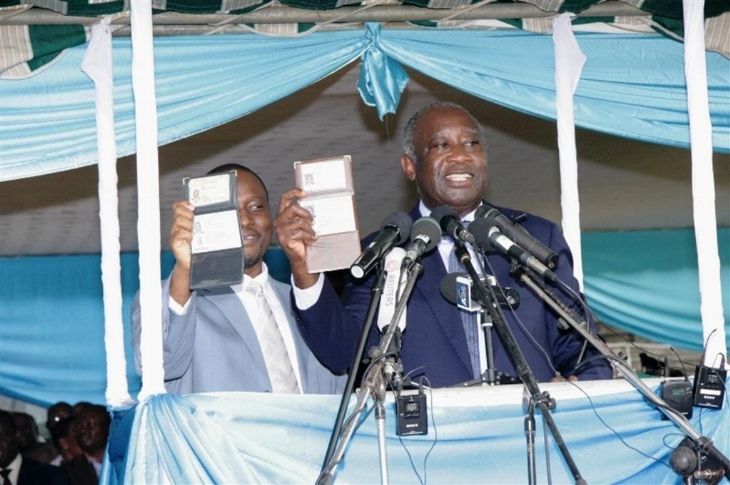 Election ivoirienne: Gbagbo et Soro fêtent à Bouaké les cartes d`identité